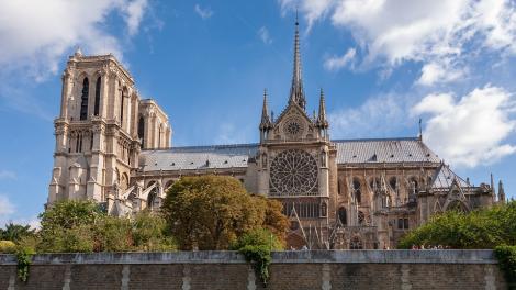 Temperaturile record din Franța afectează reconstruirea catedralei Notre-Dame