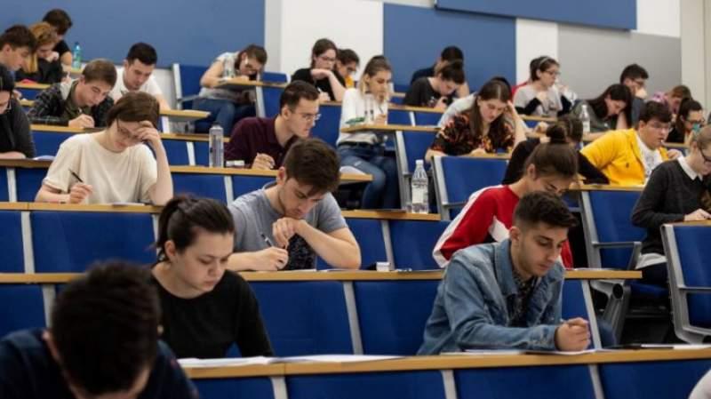 O candidată la Medicină a fost dată afară din examen din cauza unui mesaj RO-ALERT! &bdquo;A fost eliminată&rdquo;