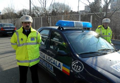 Polițiștii locali din Giurgiu nevoiți să meargă la intervenții pe jos sau cu autobuzul