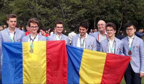 Românii sunt geniali! Șase medalii la Olimpiada Internațională de Matematică pentru elevii noștri!