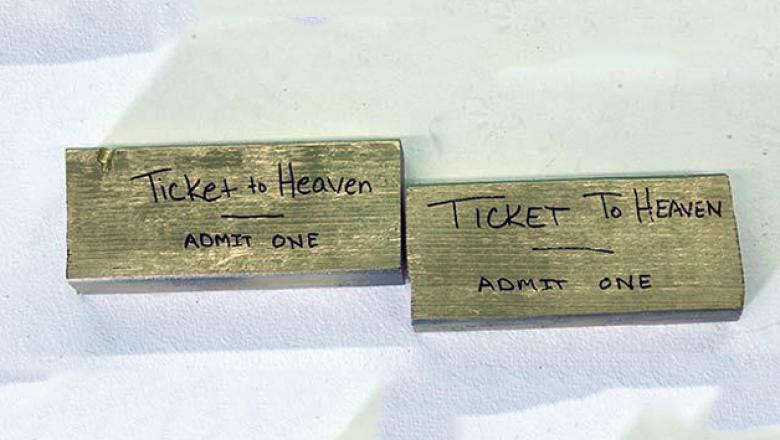 Un preot a v&acirc;ndut bilete spre Rai cu 500 de dolari