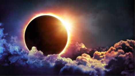Eclipsă totală de Soare. 2.000 de dolari biletul pentru a urmări fenomenul spectaculos din deșert