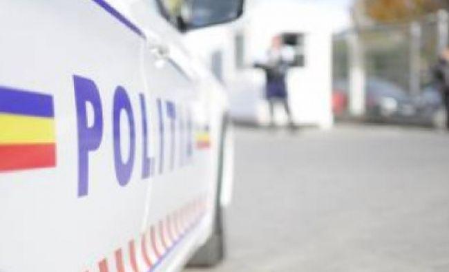 O copilă din Vrancea a fost găsită de poliţişti &icirc;ntr-o maşină, &icirc;mpreună cu doi bărbaţi. Famila era disperată să o găsească