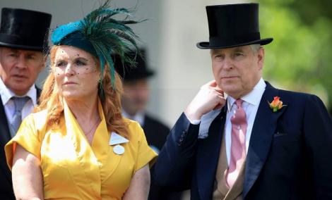 Sarah Ferguson a dezvăluit că, după 23 de ani de la finalizarea divorţului, încă trăieşte în aceeaşi casă cu prinţul Andrew