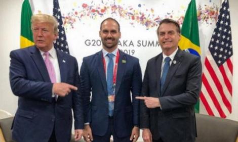 Donald Trump e pregătit să-l primească pe fiul lui Jair Bolsonaro în funcţia de ambasador al Braziliei în SUA