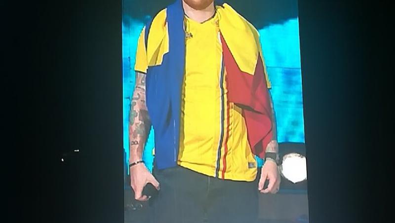 Ed Sheeran s-a îndrăgostit de România! A apărut pe scenă îmbrăcat într-un tricou al Naționalei de Fotbal: 