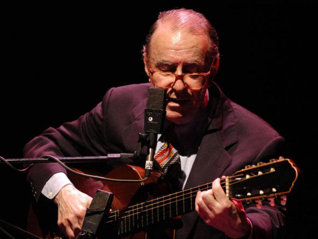 A murit legendarul Joao Gilberto, autorul hitului "The Girl from Ipanema&rdquo;. Fiul lui a lăsat un mesaj emoționant: "Tatăl meu a murit. Lupta sa a fost una nobilă, a &icirc;ncercat să &icirc;şi păstreze demnitatea, &icirc;n timp ce &icirc;şi pierdea autonomia"