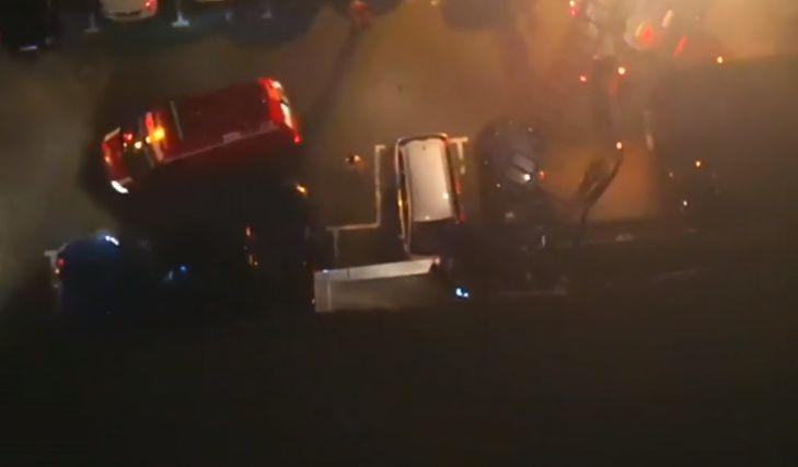 Moarte suspectă &icirc;n Capitală! O t&acirc;nără de 19 ani a căzut de la etajul cinci al blocului &icirc;n care locuia. Anchetatorii bănuiesc că ar fi fost ucisă