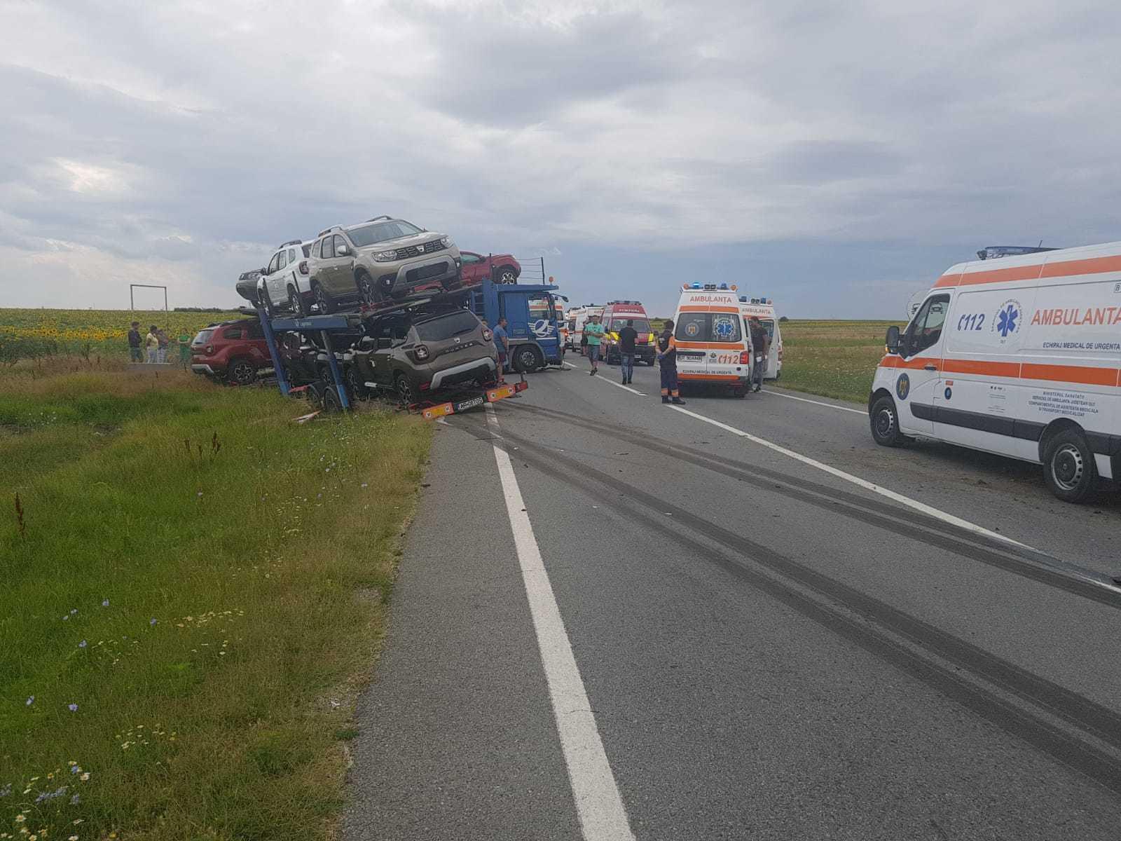 Arafat: &Icirc;n accidentul din Olt au fost implicate 19 persoane din care una a decedat