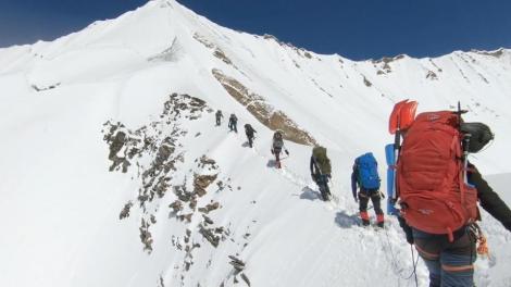 Ultimele momente din viața alpiniștilor morți în Himalaya au fost făcute publice! Camera lor GoPro, găsită sub zăpadă