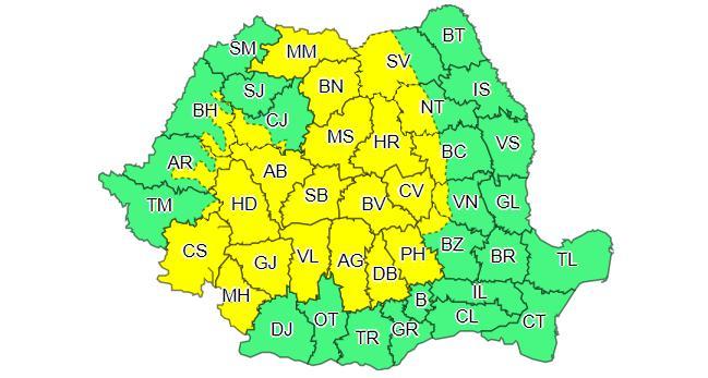 Cod galben de ploi torenţiale, vijelii şi grindină &icirc;n zeci de judeţe, p&acirc;nă la ora 23:00
