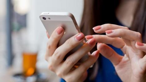 Autoritatea din Comunicaţii propune reducerea tarifelor pentru terminarea apelurile mobile