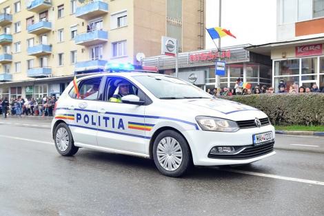 Poliţia Capitalei: O femeie a fost urcată cu forţa într-un autoturism, maşina şi persoanele implicate fiind depistate în urma sesizării unui martor