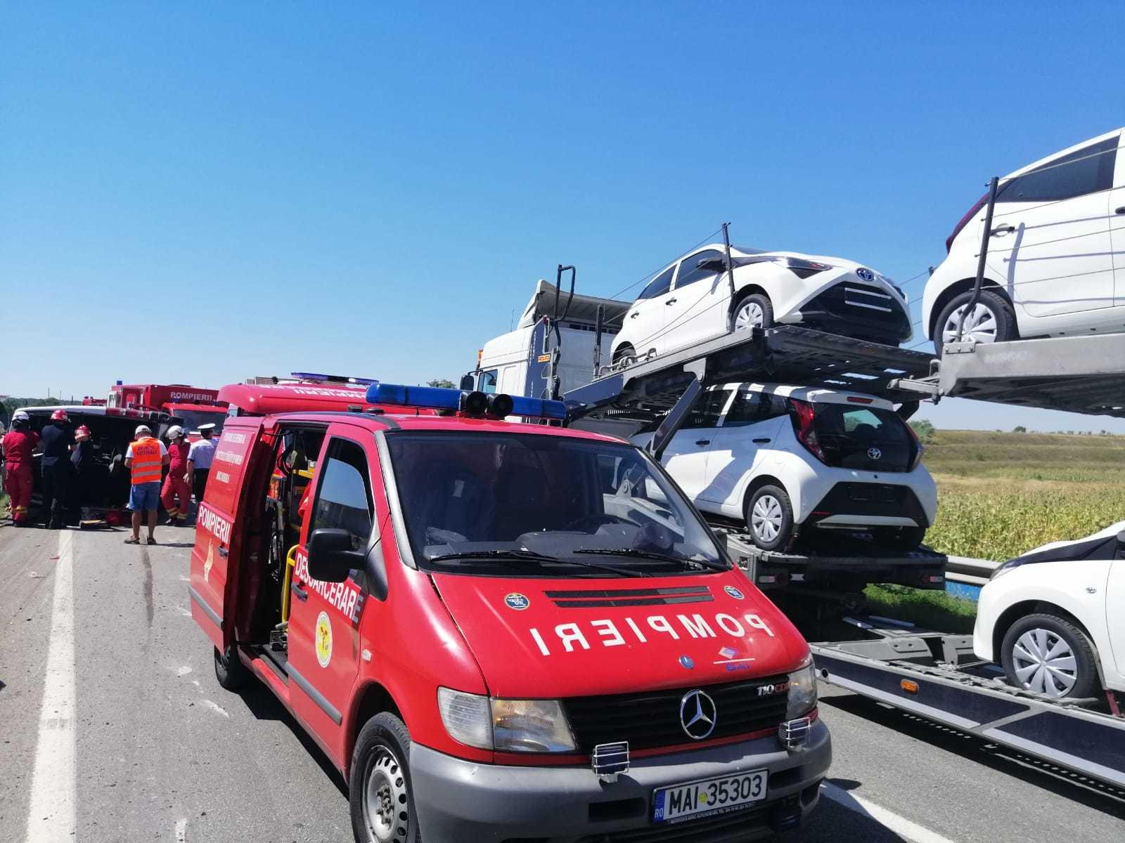 ISU Dolj: Două persoane au murit &icirc;n accidentul de la Pieleşti, şase fiind transportate la spital; cinci persoane refuză transportul la spital