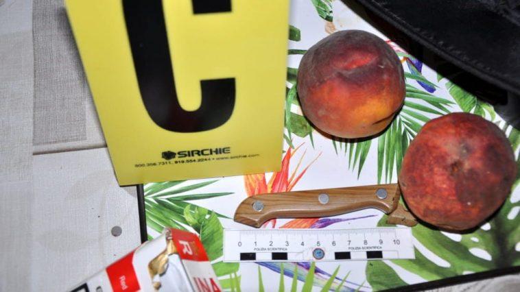 Și-a &icirc;njunghiat iubitul italian din cauza geloziei. Era mult prea gelos și femeia nu a mai suportat