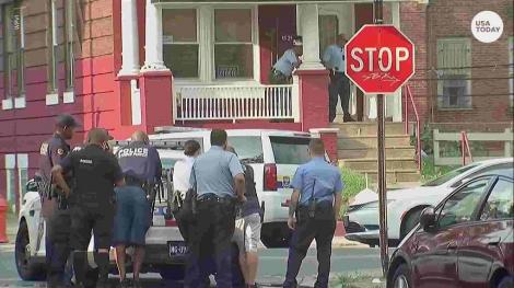 Un suspect care a rănit şase poliţişti într-un schimb de focuri în Philadelphia a fost reţinut