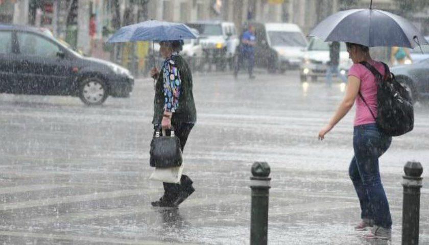 Prognoza meteo 16 august. Ploi torențiale și temperaturi scăzute
