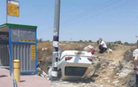 Doi israelieni răniţi într-un atac cu maşina în sectorul în care a fost găsit corpul unui militar înjunghiat în Cisiordania