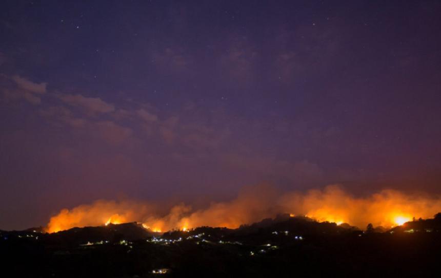Aproximativ 5.000 de persoane, evacuate pe insula spaniolă Gran Canaria &icirc;n urma unui incendiu violent