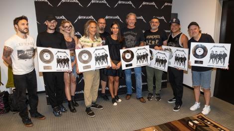 Vânzările din România ale celui mai recent album Metallica, certificate cu platină