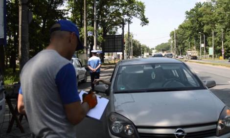 10 lei/zi sau 1.900 ron/an, taxă pentru mașinile care nu sunt înmatriculate pe București sau Ilfov: Proiectul a intrat în dezbatere