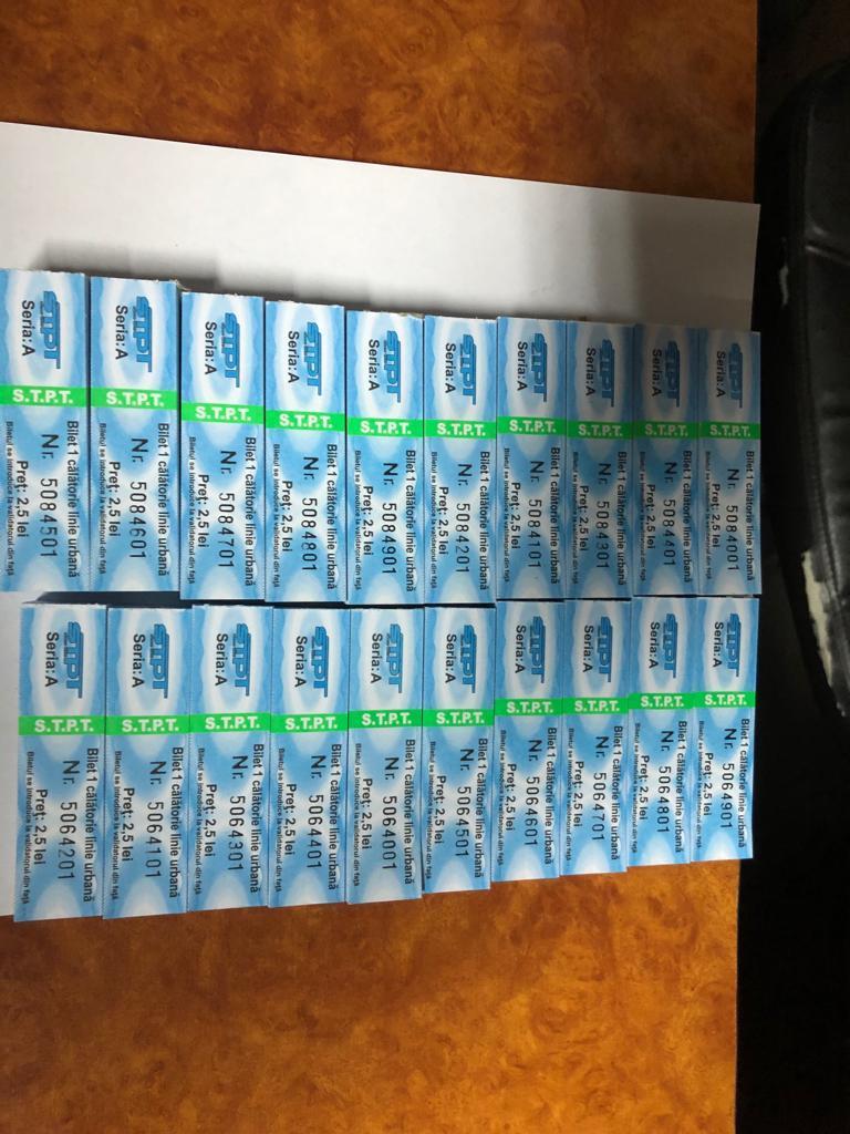 Un bărbat care a tranzacţionat 10.000 de bilete false de călătorie pentru transportul &icirc;n comun din Timişoara, reţinut