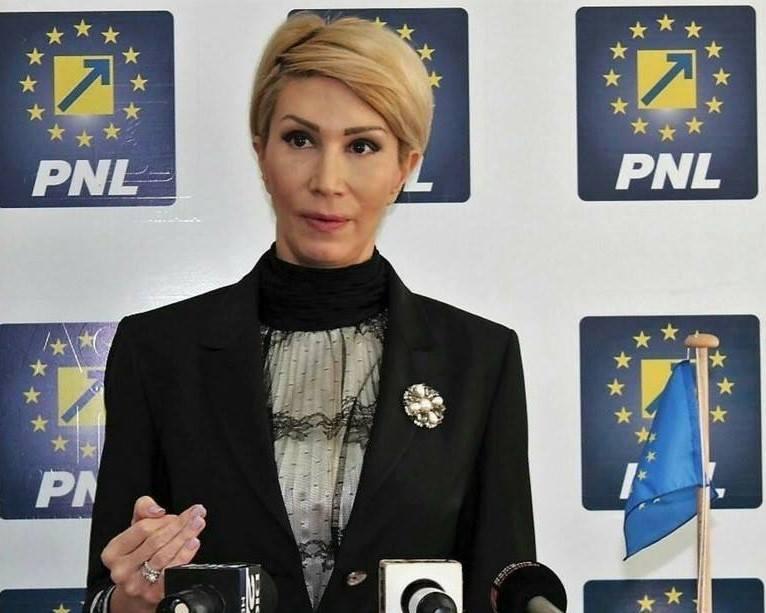 PNL, USR, PMP şi Pro Rom&acirc;nia au depus o solicitare pentru organizarea unei sesiuni extraordinare a Camerei Deputaţilor