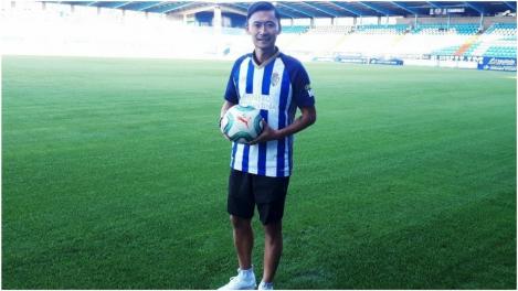 Clubul Ponferradina angajază un jucător chinez de 39 de ani în schimbul unei sponsorizări