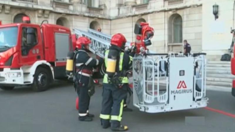 Incendiu la sediul MAI. La fața locului au fost trimie trei autospeciale de stingere și două ambulanțe