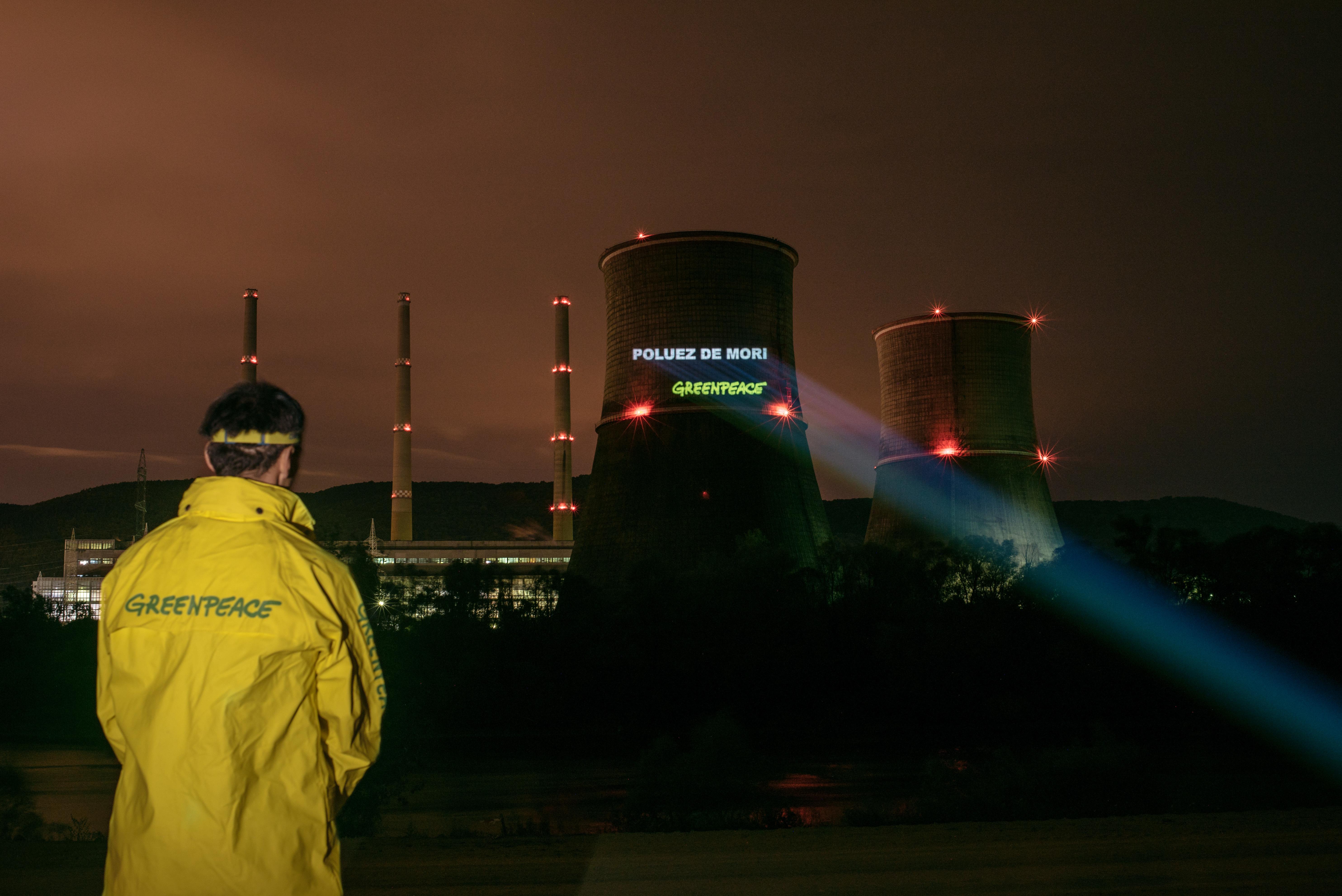 Raport Greenpeace: Termocentrala Mintia cauzează aproximativ 120 de decese premature anual