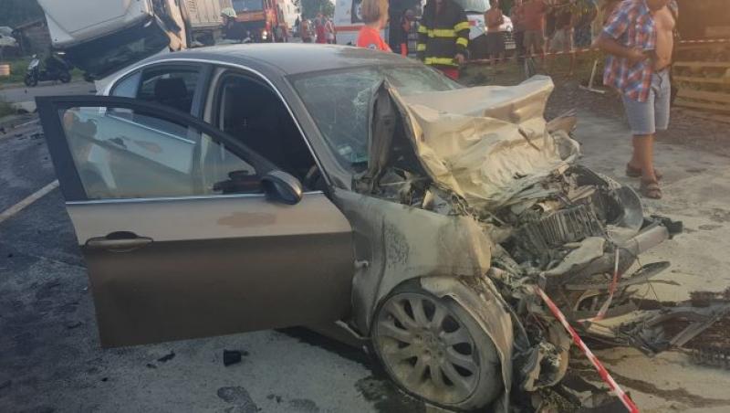 Accident grav în Sibiu. Un tânăr cu un BMW a izbit frontal un TIR de pe contrasens și a murit pe loc. Circulație blocată