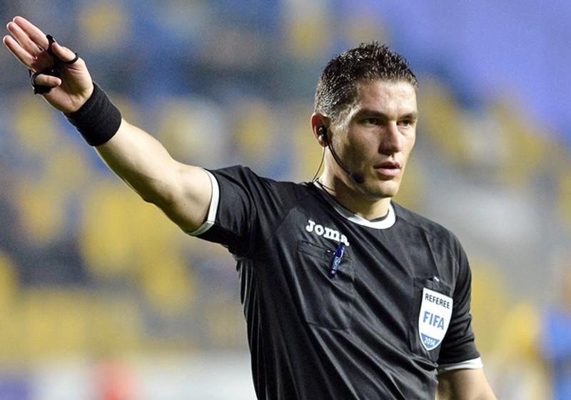 Istvan Kovacs arbitrează meciul Dinamo - FC Hermannstadt de luni, din Liga I