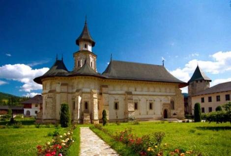 Mănăstirea Putna la 558 de ani de la sfințire. Cum sărbătoreau Eminescu și Slavici locașul sfânt