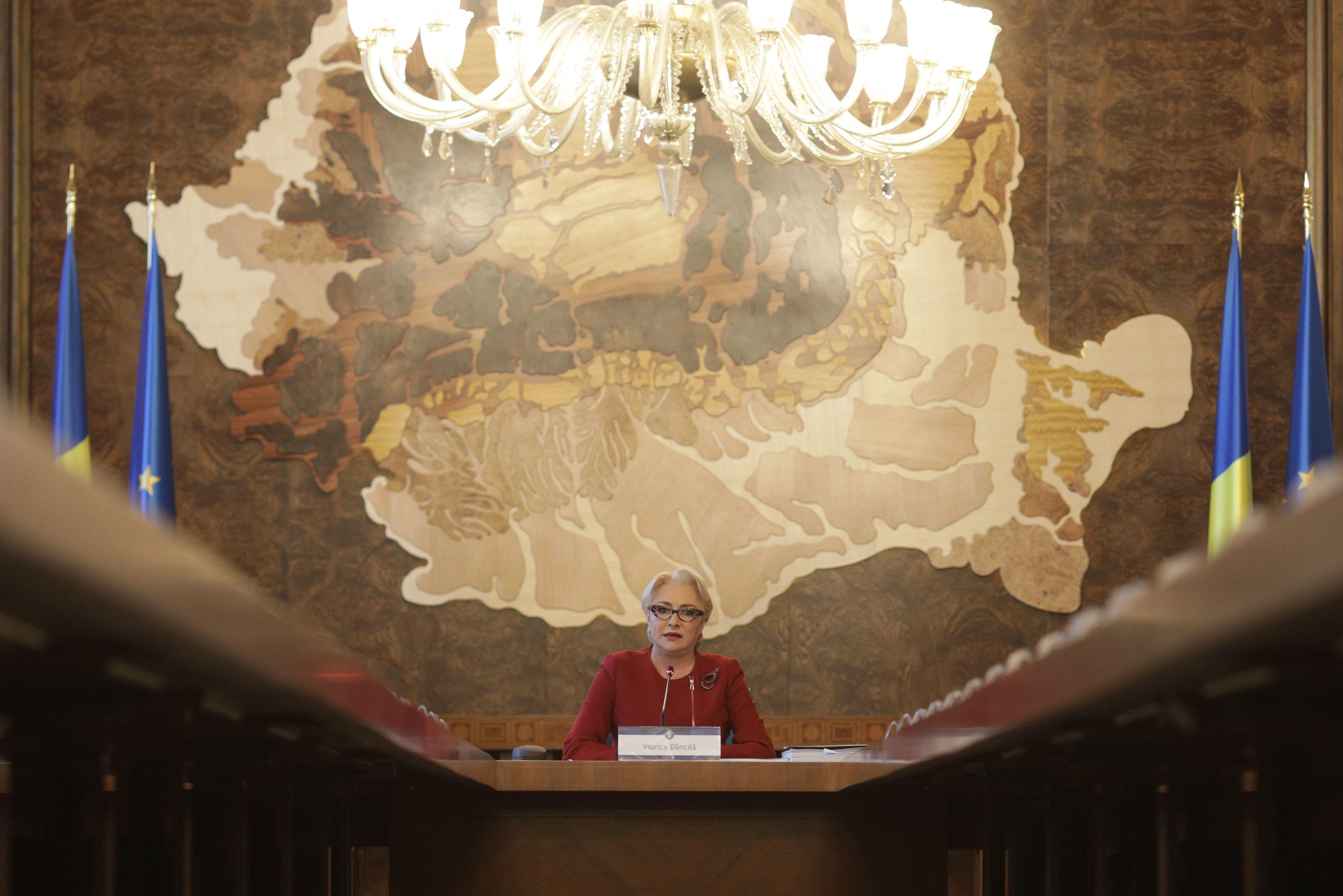 Prima şedinţă de Guvern după anunţul ALDE că iese de la guvernare are loc astăzi