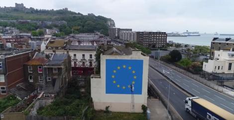 Desenul prin care Banksy ironiza Brexitul a dispărut