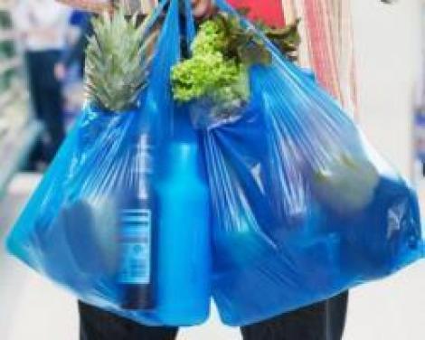 Cora va elimina de pe piaţă peste 30 de milioane de pungi de plastic în fiecare an şi introduce noi ambalaje biodegradabile