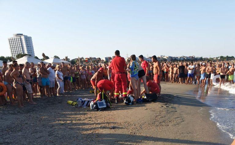 Tragedie &icirc;n Mamaia, vineri după-amiază! Doi frați s-au &icirc;necat! Paramedicii n-au mai putut face nimic pentru ei
