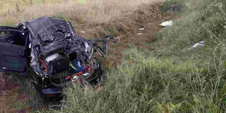 Un mort și cinci răniți, &icirc;n urma unui accident rutier &icirc;n Teleorman! Șoferul vinovat se uita &icirc;n telefon&nbsp;