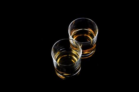 Cercetătorii au inventat o „limbă artificială” care să poate contribui la lupta contra comerţului cu whiskey contrafăcut