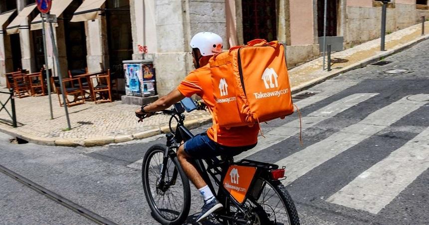 Takeaway.com şi Just Eat au convenit termenii acordului de fuziune prin care vor crea unul dintre liderii globali ai livrărilor de m&acirc;ncare