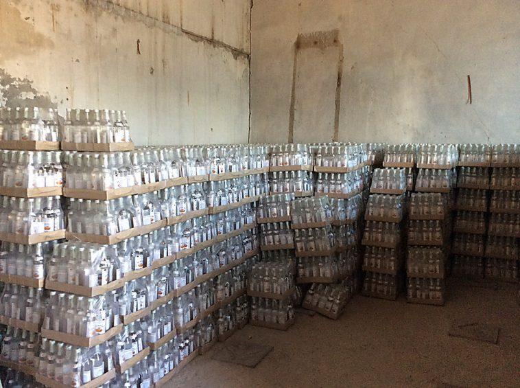 20.000 de litri de vodcă au dispărut &icirc;n Derbyshire. Șofer rom&acirc;n de motostivuitor, principalul suspect