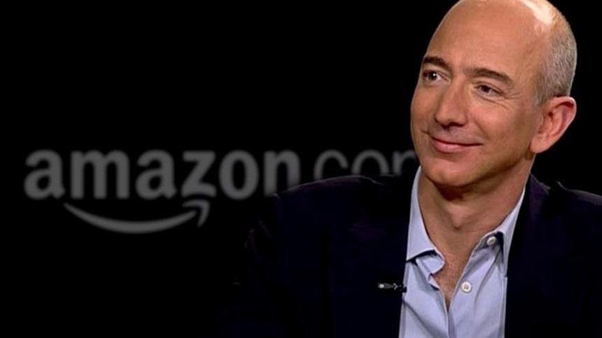 Jeff Bezos a v&acirc;ndut săptăm&acirc;na trecută acţiuni Amazon &icirc;n valoare de 2,8 miliarde de dolari