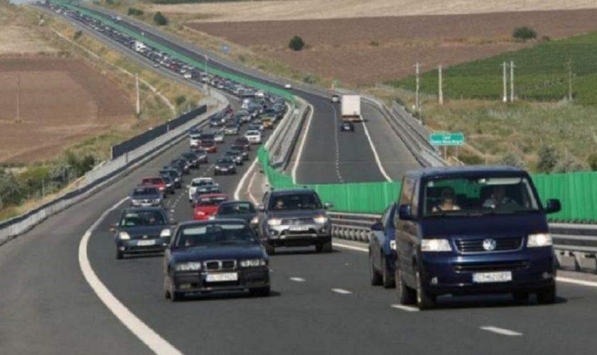 Drumul spre mare este blocat. Poliția anunță că nu se circulă pe Autostrada Soarelui