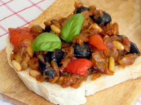 Rețeta Caponata. O mâncare delicioasă de legume, inspirată din bucătăria italiană.