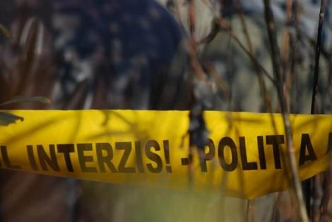 Caz șocant în Craiova. Un tânăr de 23 de ani a fost găsit spânzurat chiar de tatăl său