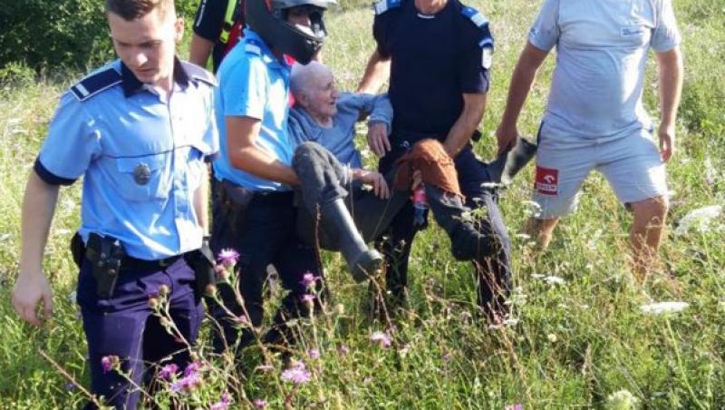 Autoritățile au căutat zeci de minute un bărbat de 86 de ani în iarba de un metru dintr-o pădure. Bărbatul plecase după uscături și nu s-a mai întors