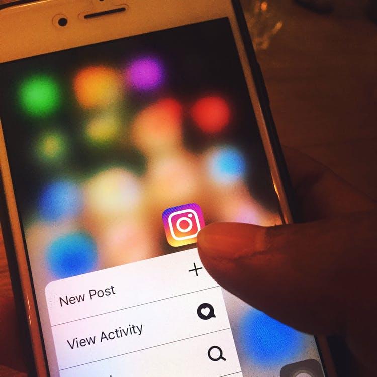 Postările private de pe Instagram nu sunt chiar atât de private. Cu un simplu hack datele personale ajung peste tot online