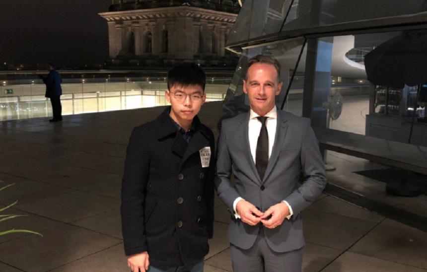 &Icirc;nt&acirc;lnire la Berlin &icirc;ntre activistul din Hong Kong Joshua Wong şi ministrul german de Externe Heiko Maas