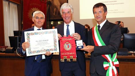 Antrenorul echipei Atalanta,Gian Piero Gasperini, a devenit cetăţean de onoare la Bergamo