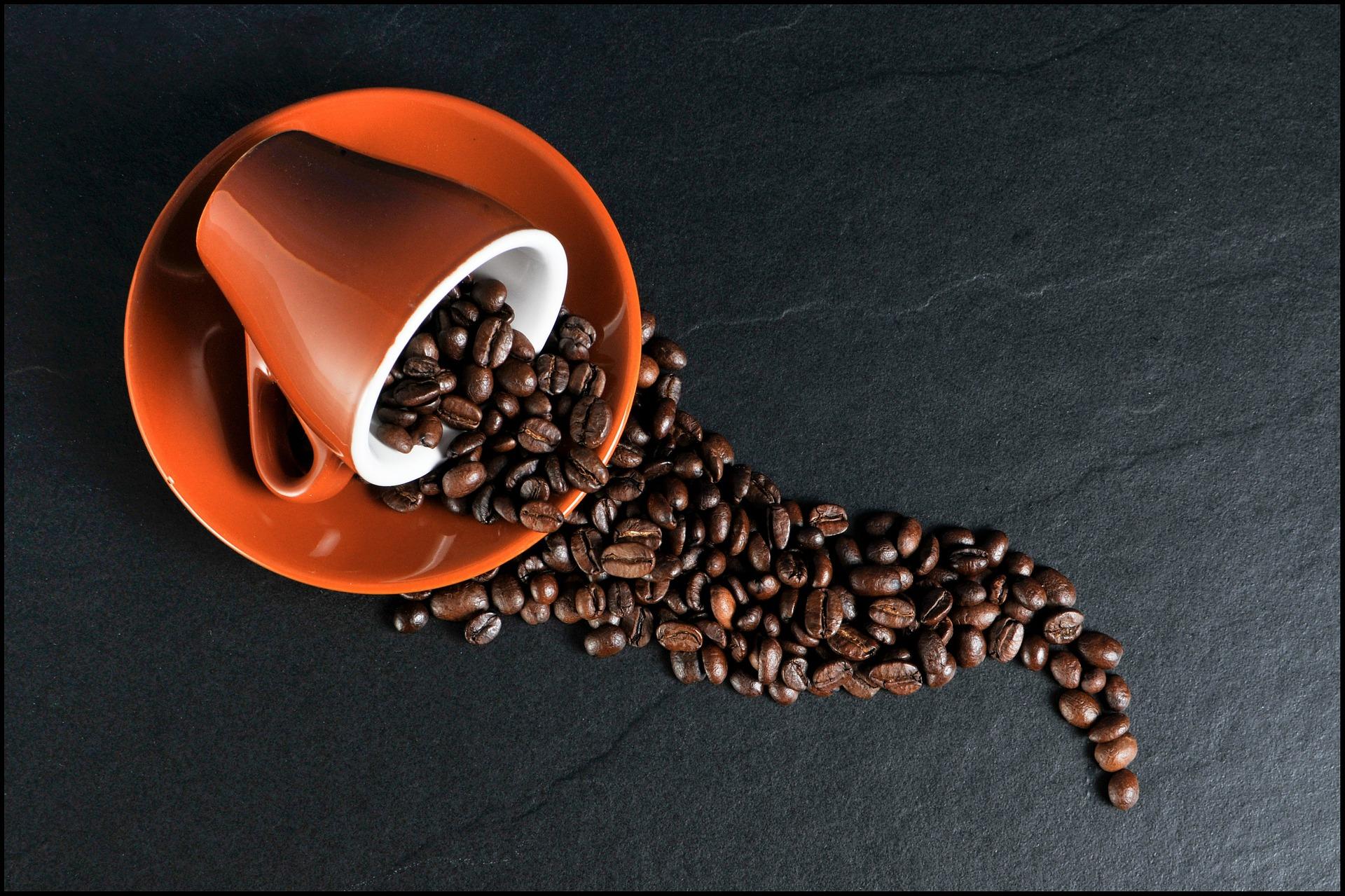 3 rețete inedite de cafea pentru dimineți pline de savoare